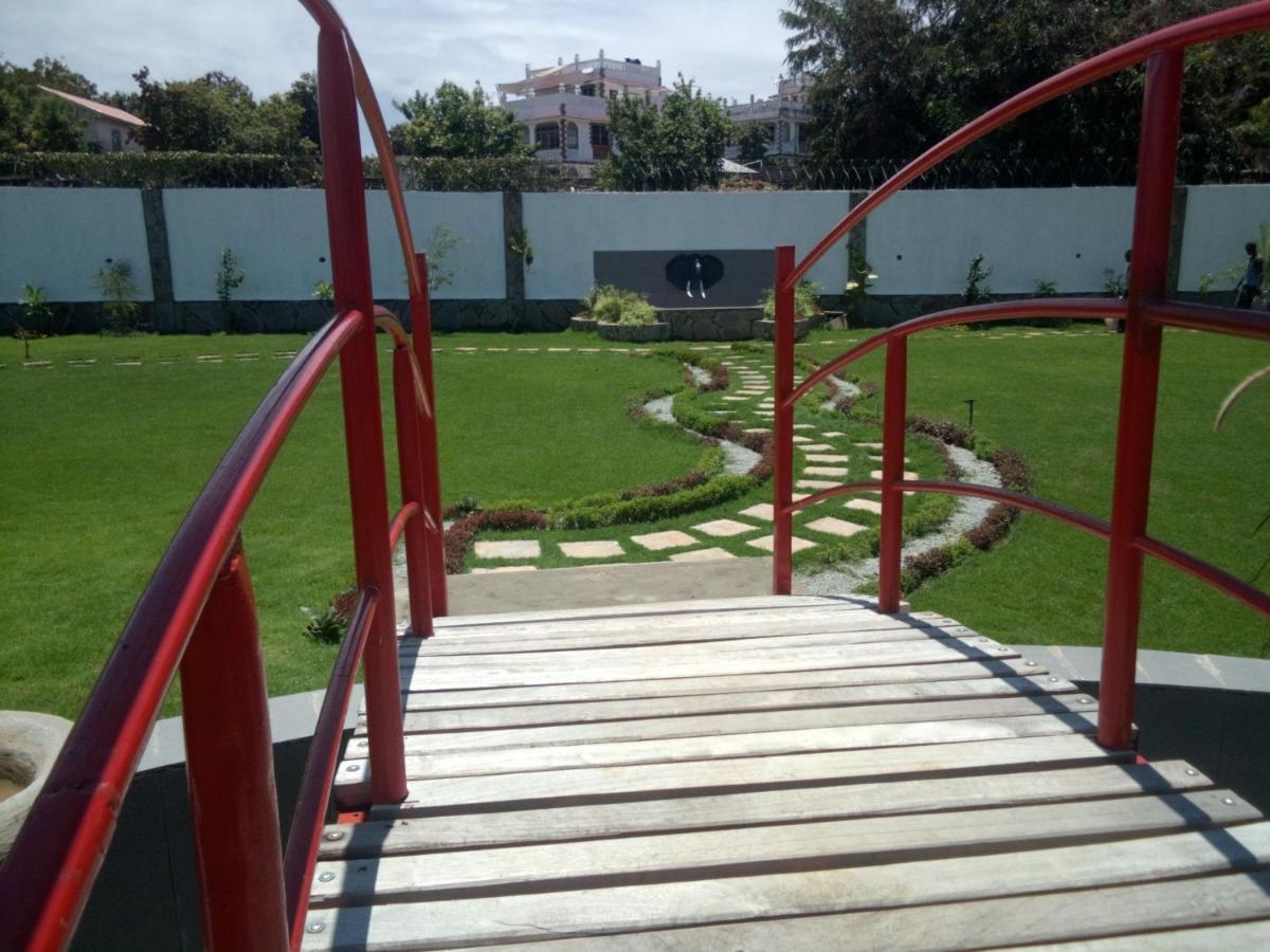 Chamiachi Hotel & Apartments Bamburi Luaran gambar